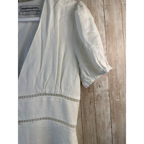 Urban Outfitters UO Beth Linen Mini Dress S White V-Neck Puff Sleeve Summer Boho - Picture 4 of 7